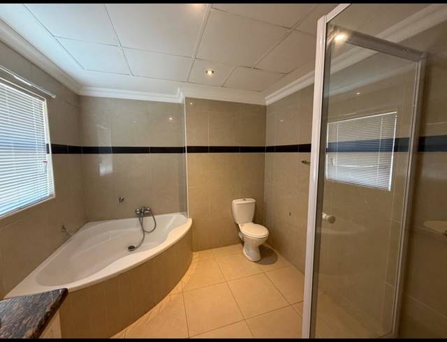 3 BEDROOM APARTMENT FOR SALE IN LA LUCIA